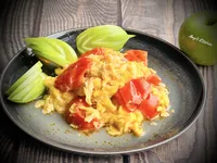 番茄炒蛋 /  簡單蘋果雕