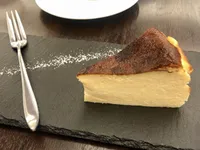 冰淇淋優格巴斯克蛋糕｜三樣材料・無麵粉