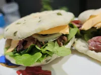 蔥香烤餅三明治