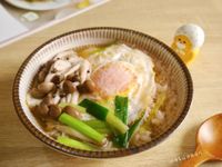 蔥燒麻油雞風味蛋湯泡飯