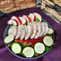 【益活雞】 雞肉蔬菜捲溫沙拉