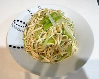 豆干絲炒芹菜~豆乾絲炒芹菜~家常菜~