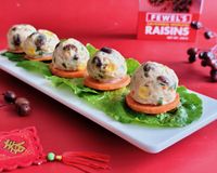 「加州葡萄乾」五彩雞肉丸