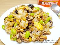 葡萄乾五寶鮮蔬炒飯
