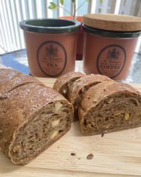 全穀橙丁/乳酪軟歐包