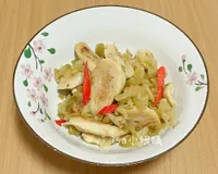 酸菜炒麵腸
