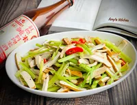 芹菜豆干 / 家常菜
