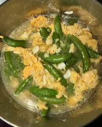 甜豌豆🫛炒菜加蛋🥚