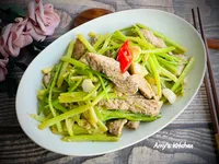 芹菜炒肉 / 家常菜
