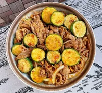 椒麻櫛瓜拌牛肉