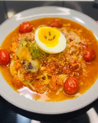 簡單的微笑蕃茄義大利麵