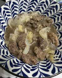 紹興酒蔬菜燉牛肉湯