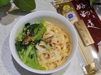 干貝醬茶油拌麵，統一好勁道寬版大麵