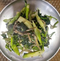 小魚乾炒蘆筍地瓜葉