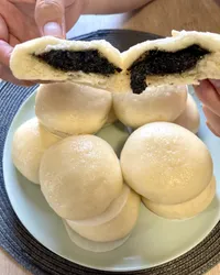 爆漿黑芝麻流沙包