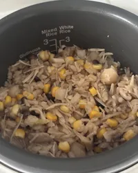 日式料理｜蒜香珍珠貝炊飯