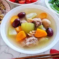紅棗蔬菜燉雞湯電鍋料理