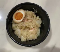 鮭魚炊飯
