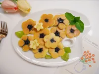 儀式感「藍莓小花鬆餅」酸甜果香。