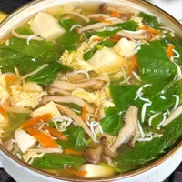 🐟吻仔魚豆腐菇菇地瓜葉湯