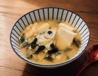 魚頭味增豆腐湯（午仔魚頭邊角料）
