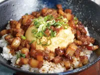 蒸蛋肉燥飯