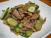 【粉豬兒】小黃瓜炒牛肉