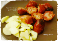 台客最愛之正港一口香腸配大蒜