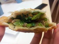 多餘水餃皮*皮酥內涵肉汁的香蔥豬肉響鈴餅