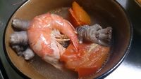 番茄雞爪鮮蝦湯