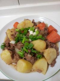 簡易的馬鈴薯燉牛五花