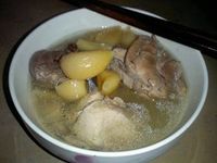蒜頭酒雞湯