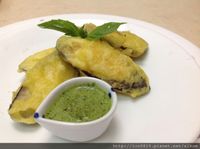 酥炸茄子佐青醬