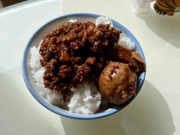 回憶中的新竹高中滷肉飯