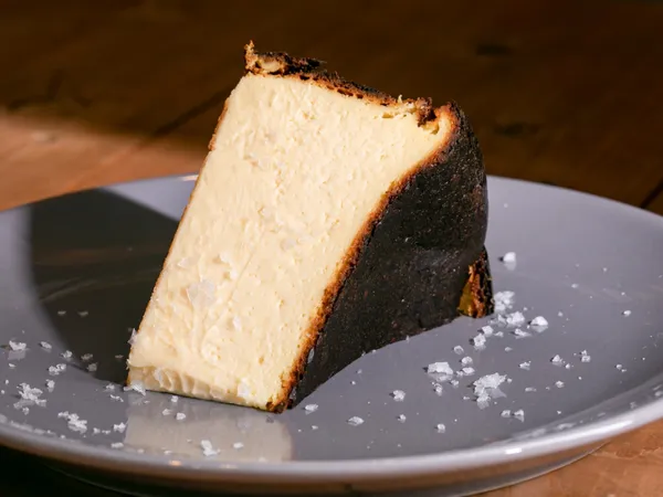 布丁巴斯克乳酪蛋糕｜三樣材料・無麵粉