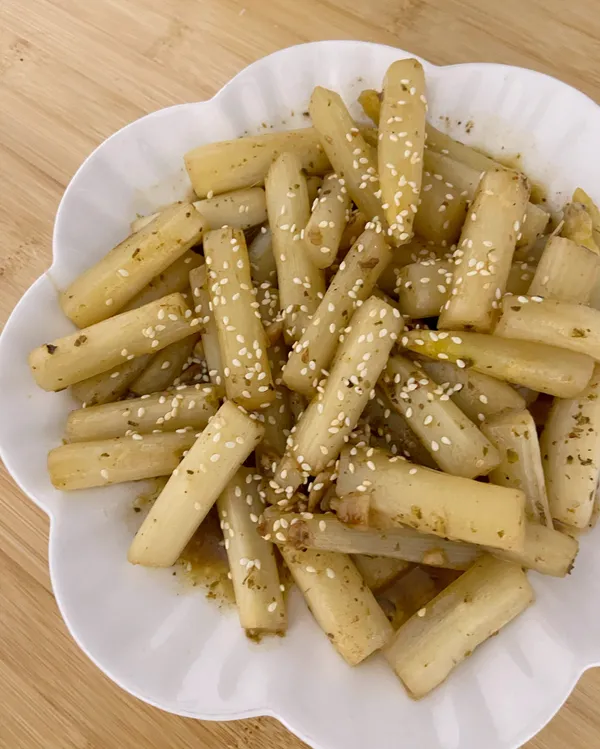 蒜香奶油炒白蘆筍