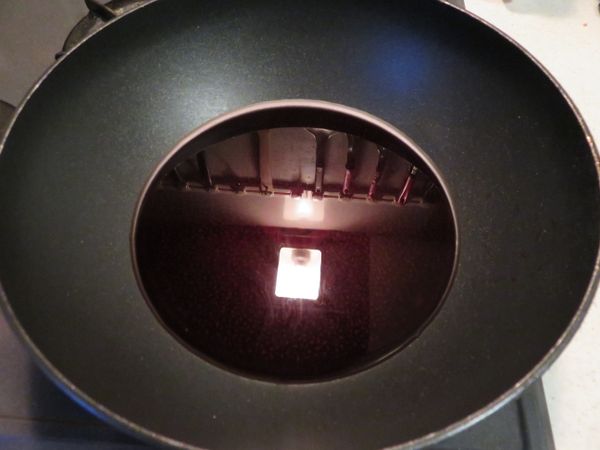 調味料全部攪拌均勻，倒入鍋內。