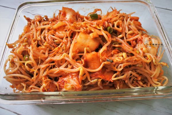 放入保鮮盒中入冰箱冷藏
冰涼微辣消暑又開胃