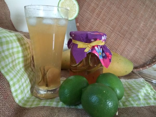 可以趁熱裝玻璃瓶，未開封可以不放冷藏，一開封就請放冷藏，需要時以乾淨且乾燥的湯匙勺取需要的量調開水，冷熱飲都美味。