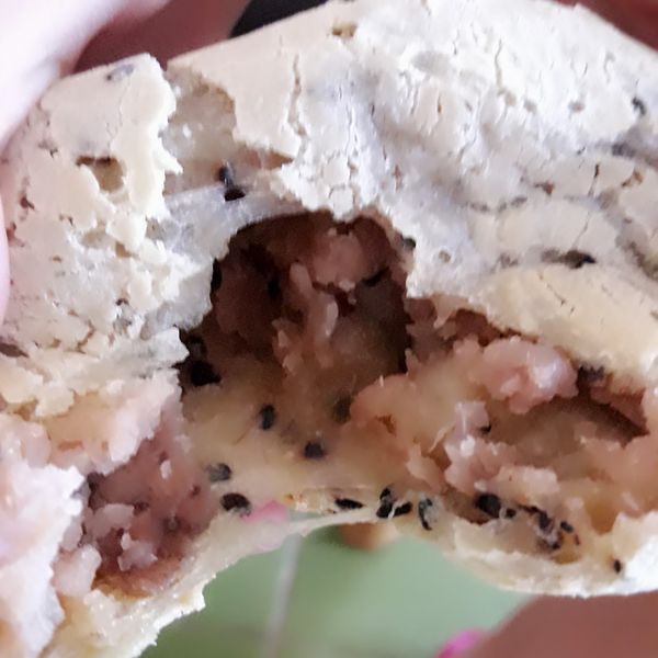 包入蒸好的芋泥，約150度，30分鐘的烤程