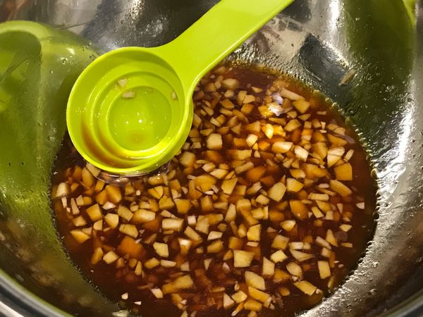 醬汁材料全部調勻。
