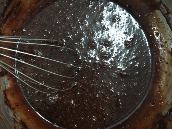 加入巧克力粉拌勻