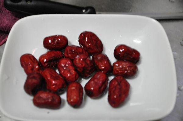 中藥店的紅棗不漂亮，我自己換了更好吃的紅棗