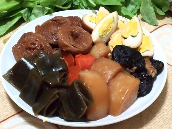 喜歡重口味就淋一些醬油膏、撒上香菜即可。