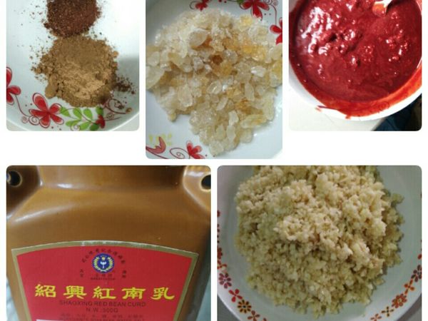 开始煮酱啦😊放油先炒香蒜头直干，加水 冰糖 八角肉桂皮粉状 五香粉 南乳，煮热转中小火慢煮，滚后煮多5分钟关火。