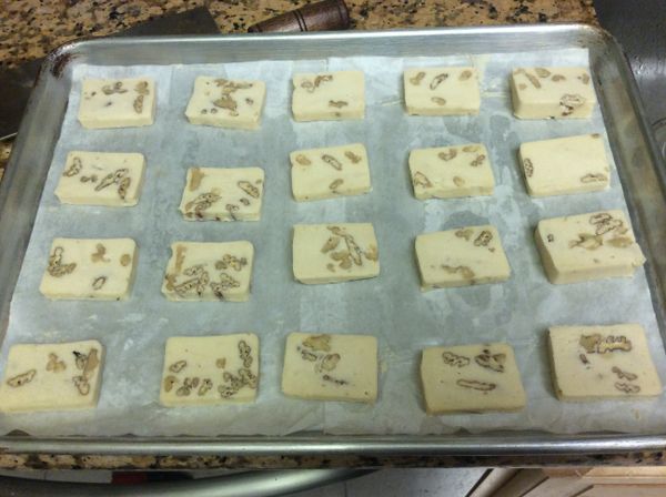 排入烤盤，要留適當間距。