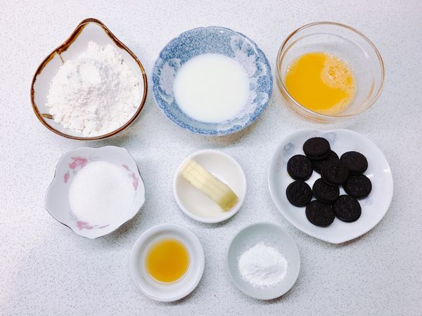 材料如圖一

《沒有牛奶時》
可用奶粉依比例調出
奶粉：水
       1：9