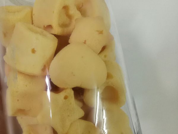 放涼後，可放入乾燥的玻璃瓶內，要吃時取出。