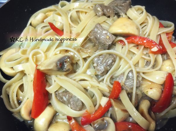 完成
喜歡起司粉也可以灑上～