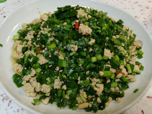 加入凍豆腐渣後整個料理份量增加不少，一盤讓我吃好飽哦！可以試試看哦！